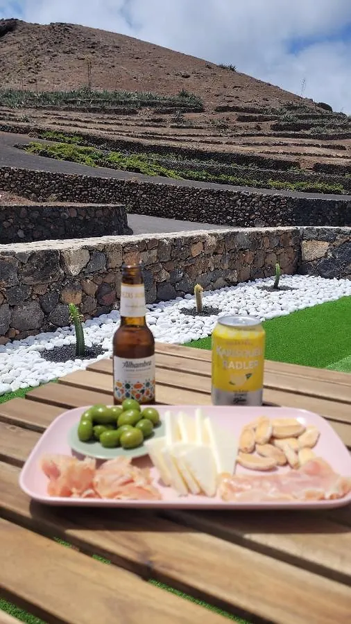 Villa Casa Tere Y Marcial à Tinajo Hébergement de vacances